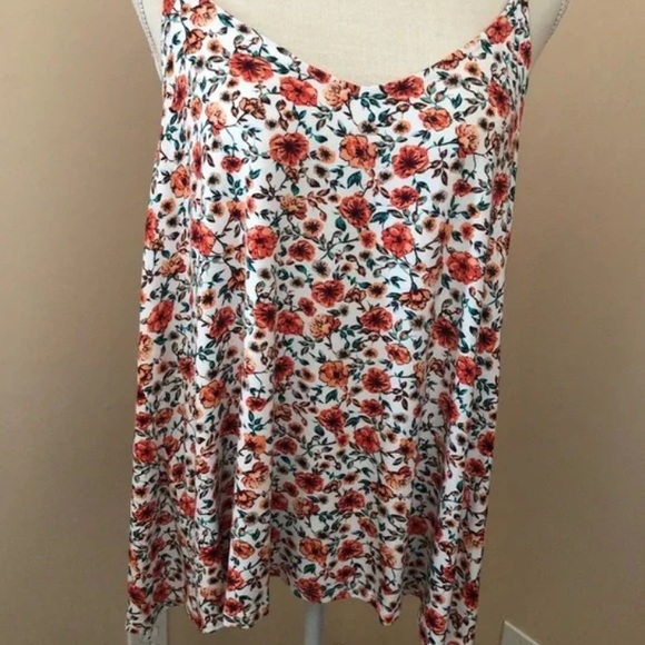Torrid White Floral Soft Stretchy Boho Crochet Strap Tank - Picture 3 of 9
